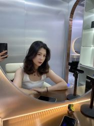 -Tloml salon