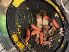 -山野的朋友露营炭火烤肉