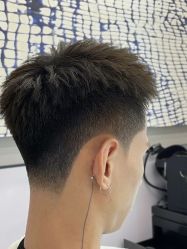 -海文先生国潮烫染男士理发馆