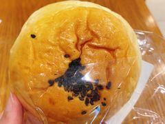 红豆乳酪面包-老大昌(淮海中路店)