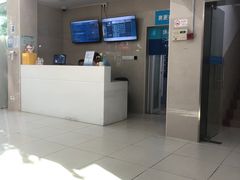 -沈坚强游泳俱乐部(武宁南路店)