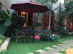 -月亮眼花园餐厅书吧酒吧