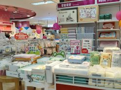 -孩子王(奥克斯广场店)