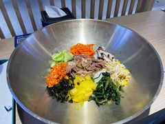 烤牛肉拌饭-梨花牛肉汤饭(仁恒伊势丹店)