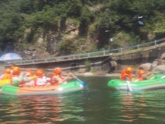 -安吉龙王山峡谷漂流