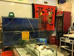 -虾弄弄海派小龙虾·牛羊蝎子火锅