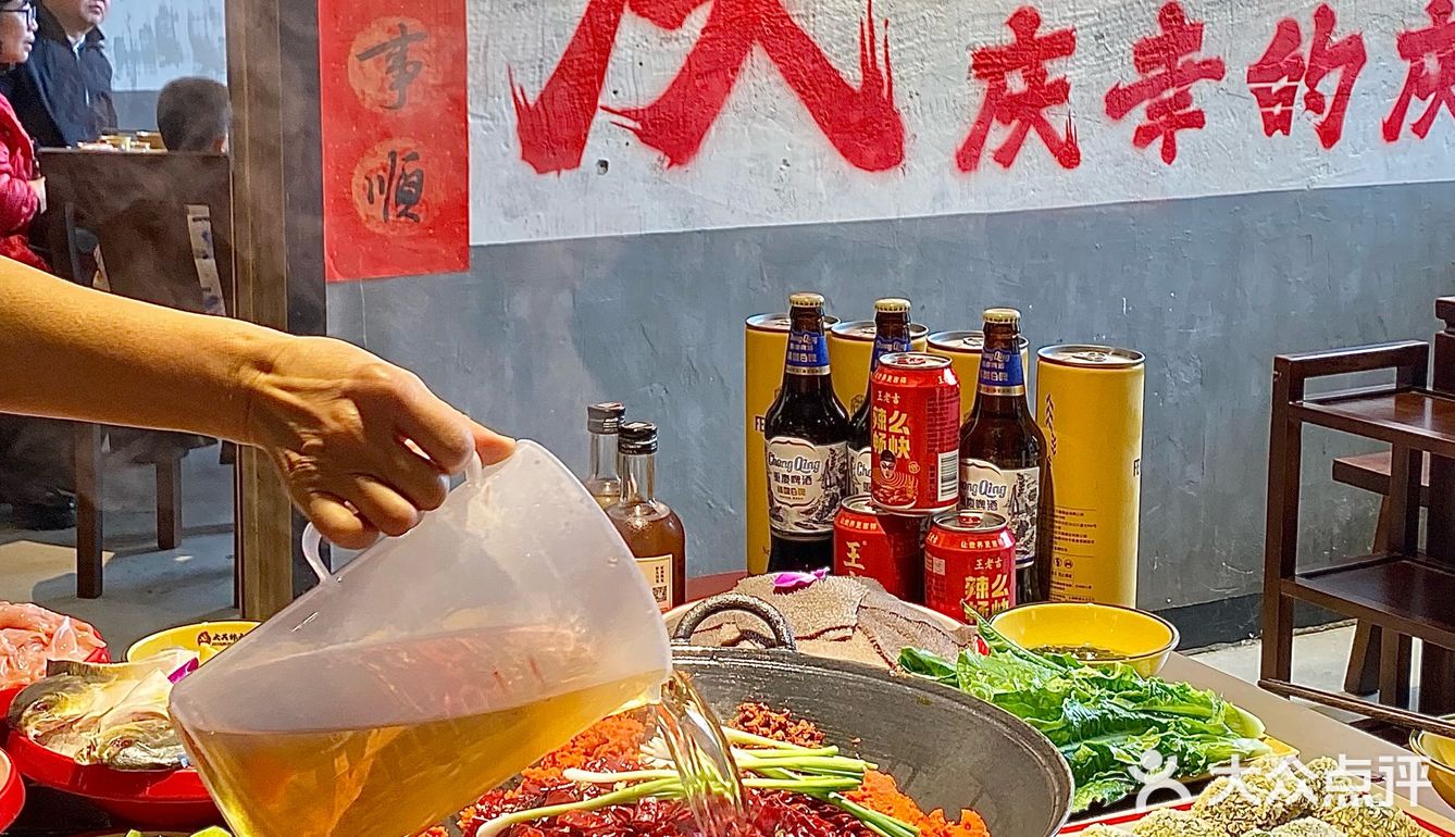磁器口附近的这家火锅真的绝了。。。