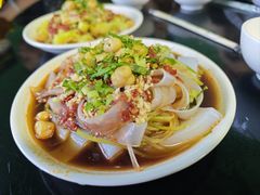 -烤肉小伙烤肉店