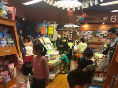 -西西弗书店&矢量咖啡(壹方购物中心店)