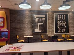 -麦当劳(孝感应城中央广场店)