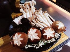 菌菇拼盘-湊湊火锅·茶憩(石家庄万象城店)