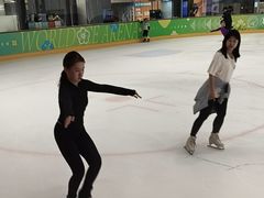 -冰纷万象滑冰场(南山万象天地店)