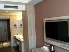 android_upload_pic-西安大雁塔科技大学地铁站亚朵酒店