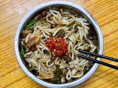 -灵山卢梅燕粉店