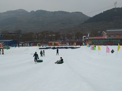 -济南卧虎山滑雪场