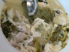 -严记小天府酸菜鱼(西四路店)