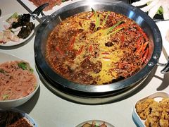 -茅草房·河畔园林火锅