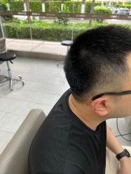 -首脑美发沙龙