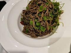 黑豆腐丝拌香椿苗-福海居烤鸭店(鸟巢店)