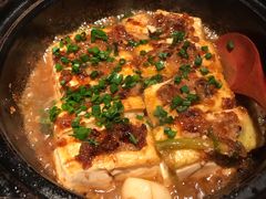 石锅海鲜酿豆腐-坛宗剁椒鱼头(河西王府井店)