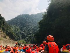 -安吉龙王山峡谷漂流