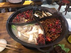 -白乐天毛肚火锅馆(南滨路店)