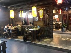 大堂-小龙坎老火锅(华飞店)