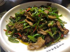 特色小炒肉-川流不息·地道川菜·小龙虾(新松江路店)