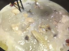 -洪氏嗨捞·广东猪肚鸡·椰子鸡火锅(西咸万象城店)