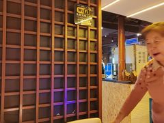 -喝丢一只鞋海鲜烧烤·海肠捞饭(北京街店)