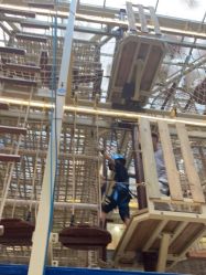 -PIPIKINGDOM皮皮王国欢乐号(欢乐海岸购物中心店)