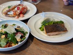 -ROAST coffee & eatery