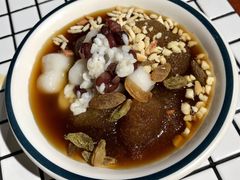 红糖冰汤团-董眼镜火锅(洪崖洞总店)