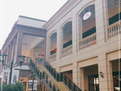 -王府井奥莱临潼小镇(临潼店)
