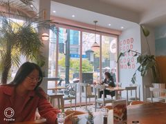 大堂-WHEN PIGS FLY当猪飞