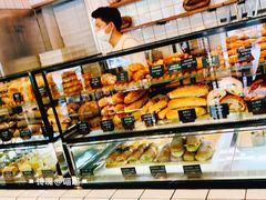 面包甜点陈列柜-81BAKERY(大学路店)