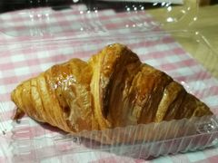爆浆牛角包-六贤记(文三店)
