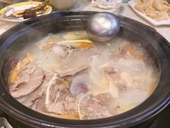 山菌牛肉汤锅-九寨特色牦牛肉汤锅 羊肉汤锅