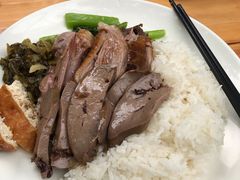鹅肝拼鹅肉饭-乌文新澄海卤鹅店