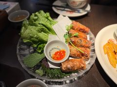 -大头虾越式风味餐厅(光明广场店)