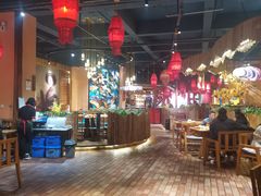 大堂-老滇山寨•云南特色菜•地方菜•民族风情歌舞表演(金碧店)