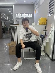 -娇点芭莎·烫染形象设计