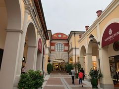 -佛罗伦萨小镇广佛名品奥特莱斯(疏港路店)