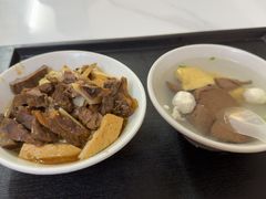 -松树干拌面店