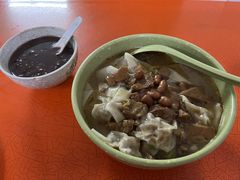 酸辣牛腩云吞河粉-平香甜品店(天佑六路店)