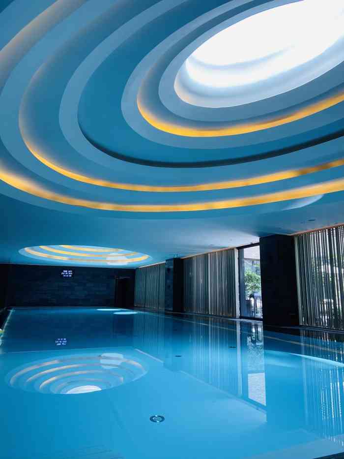 喜泳·swimming club(保利中心店)-"酒店的泳池水很干净,环境很好