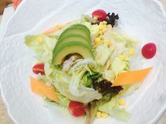 金枪鱼牛油果沙拉-东京屋(武定路店)