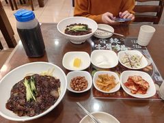 -贵宾庄炸酱面·韩式料理(高区店)