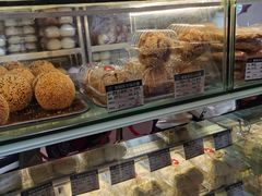 -白玉兰食品甜凤店(合生汇店)