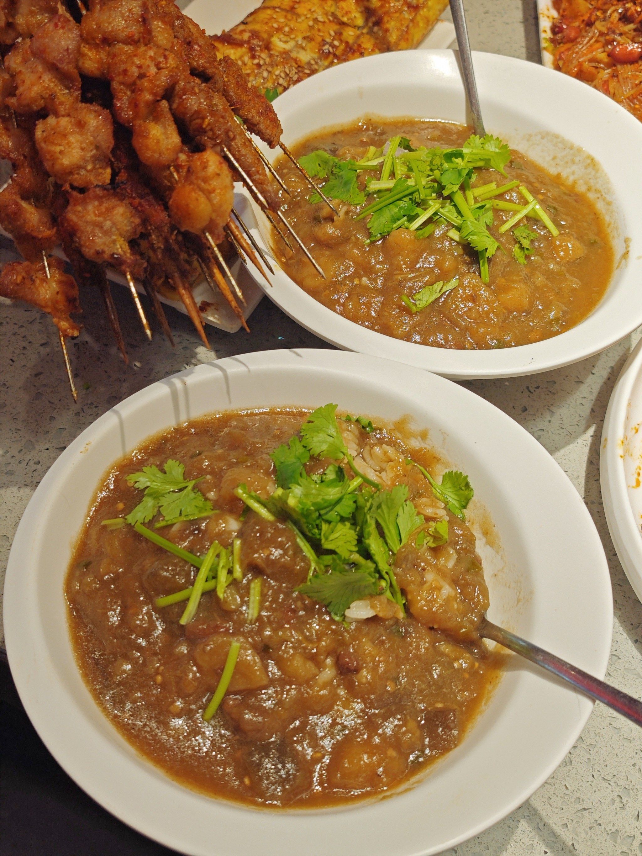 这碗红油麻辣面谁吃谁不迷糊啊!